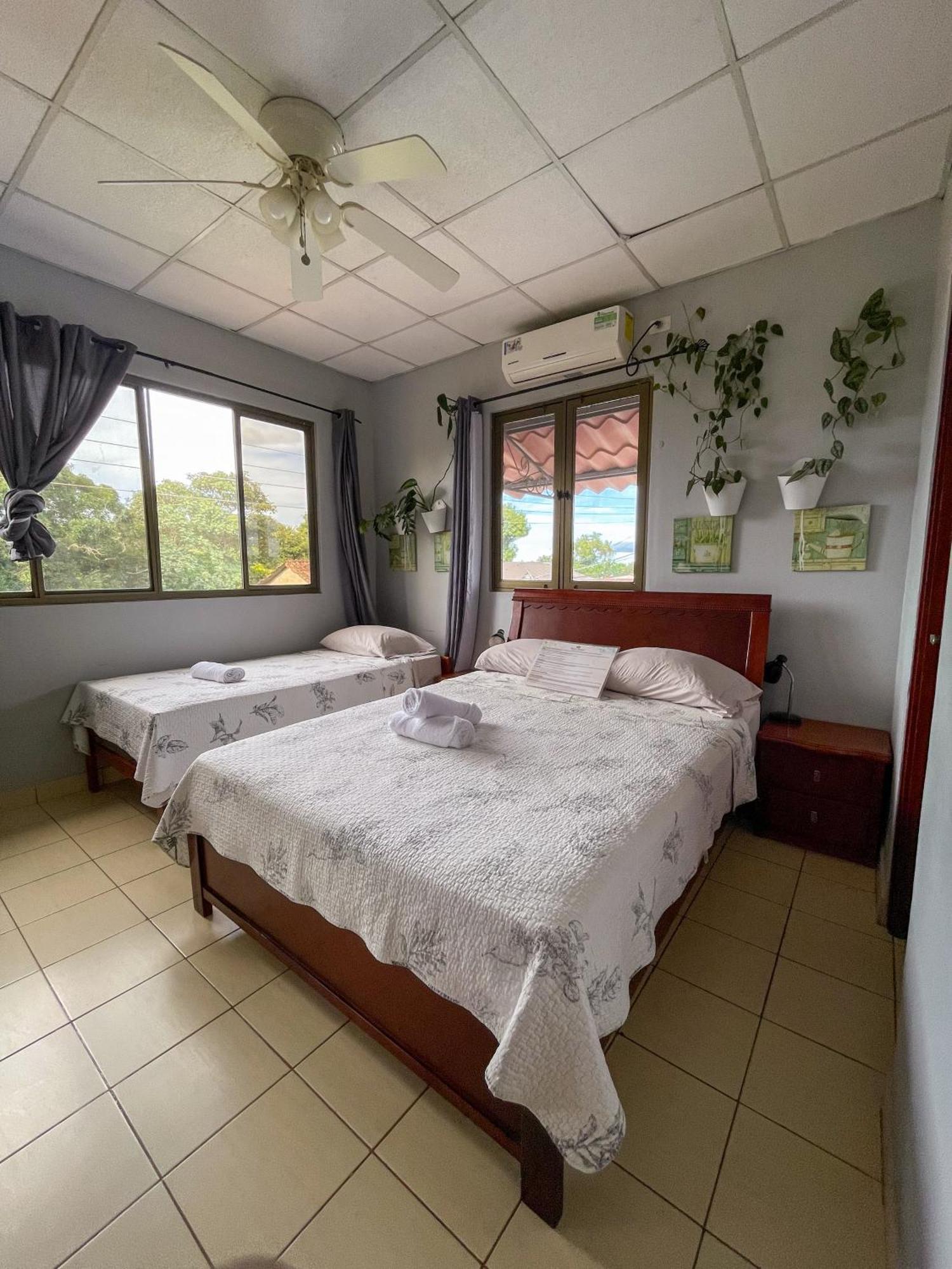 Hostel Kimmell / Hostal Familiar La Casita De Los Kimmell Las Tablas Ngoại thất bức ảnh