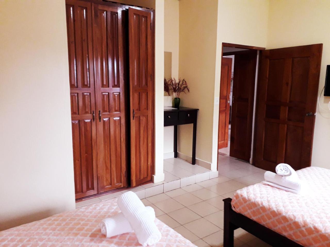 Hostel Kimmell / Hostal Familiar La Casita De Los Kimmell Las Tablas Ngoại thất bức ảnh